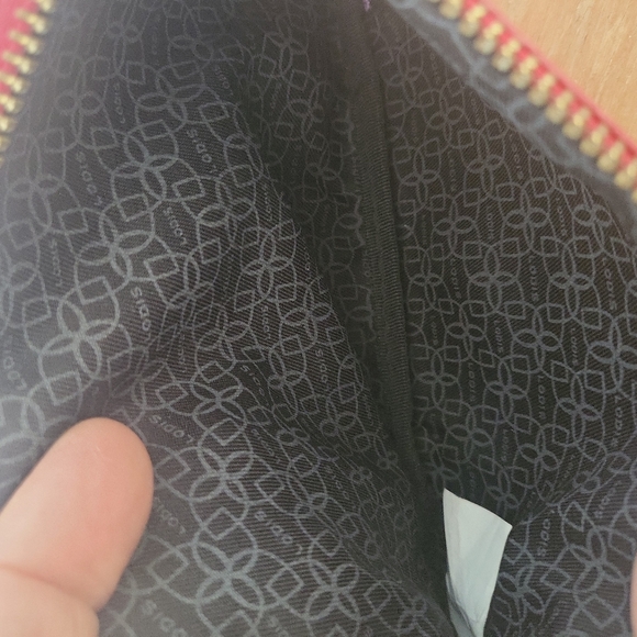 Lodis Red Pebbled Leather Wristlet Clutch / Wallet Purse - Picture 6 of 13